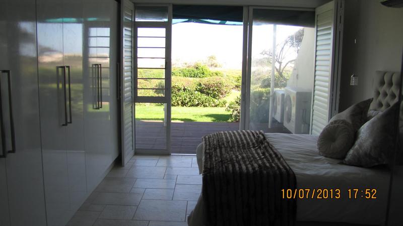 To Let 3 Bedroom Property for Rent in Dolphin Beach Western Cape